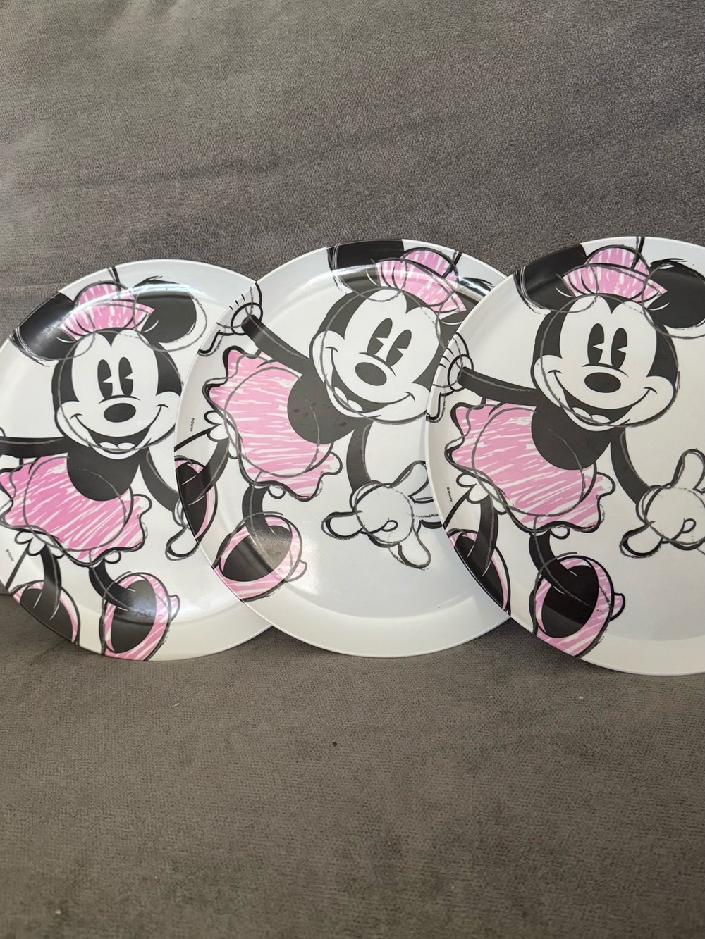 Disney Minnie Mouse Pink, Black & White Disposable Party Plates